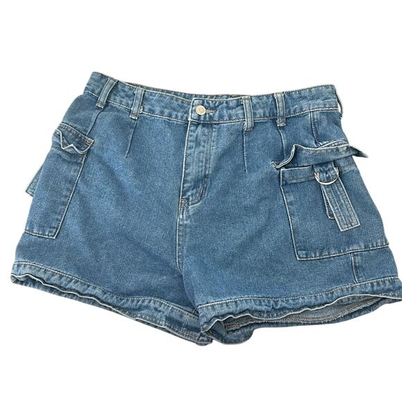 Cotton- cargo - short jean shorts- pockets- with unique closure-11 Y2K sixty six - Picture 1 of 9